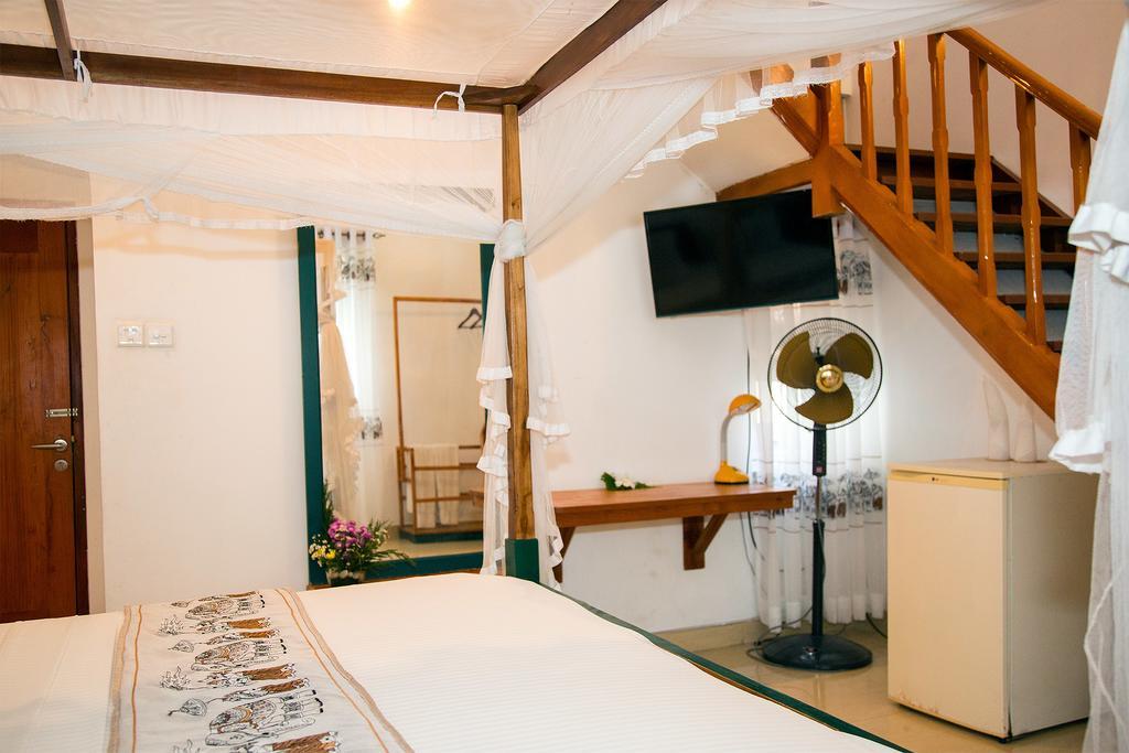 Suriya Arana Bed & Breakfast Негомбо Екстериор снимка