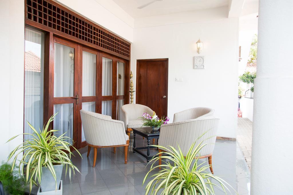 Suriya Arana Bed & Breakfast Негомбо Екстериор снимка