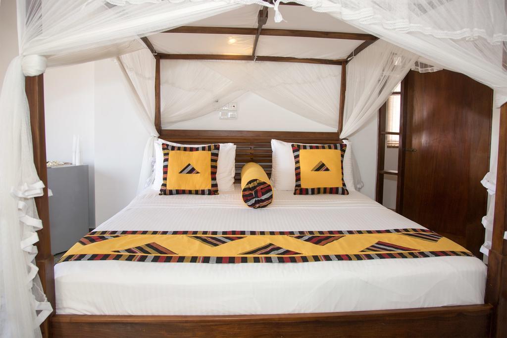 Suriya Arana Bed & Breakfast Негомбо Екстериор снимка