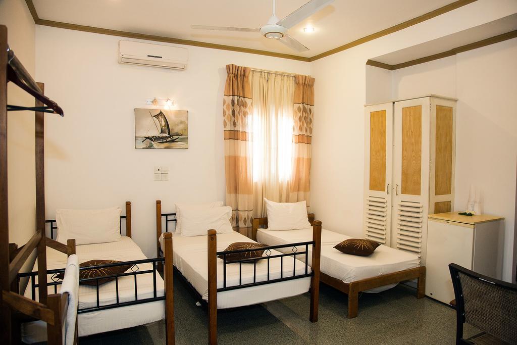 Suriya Arana Bed & Breakfast Негомбо Екстериор снимка